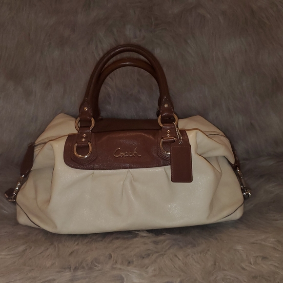 Coach Handbag and Wallet Ashley Signature Large - Picture 2 of 8